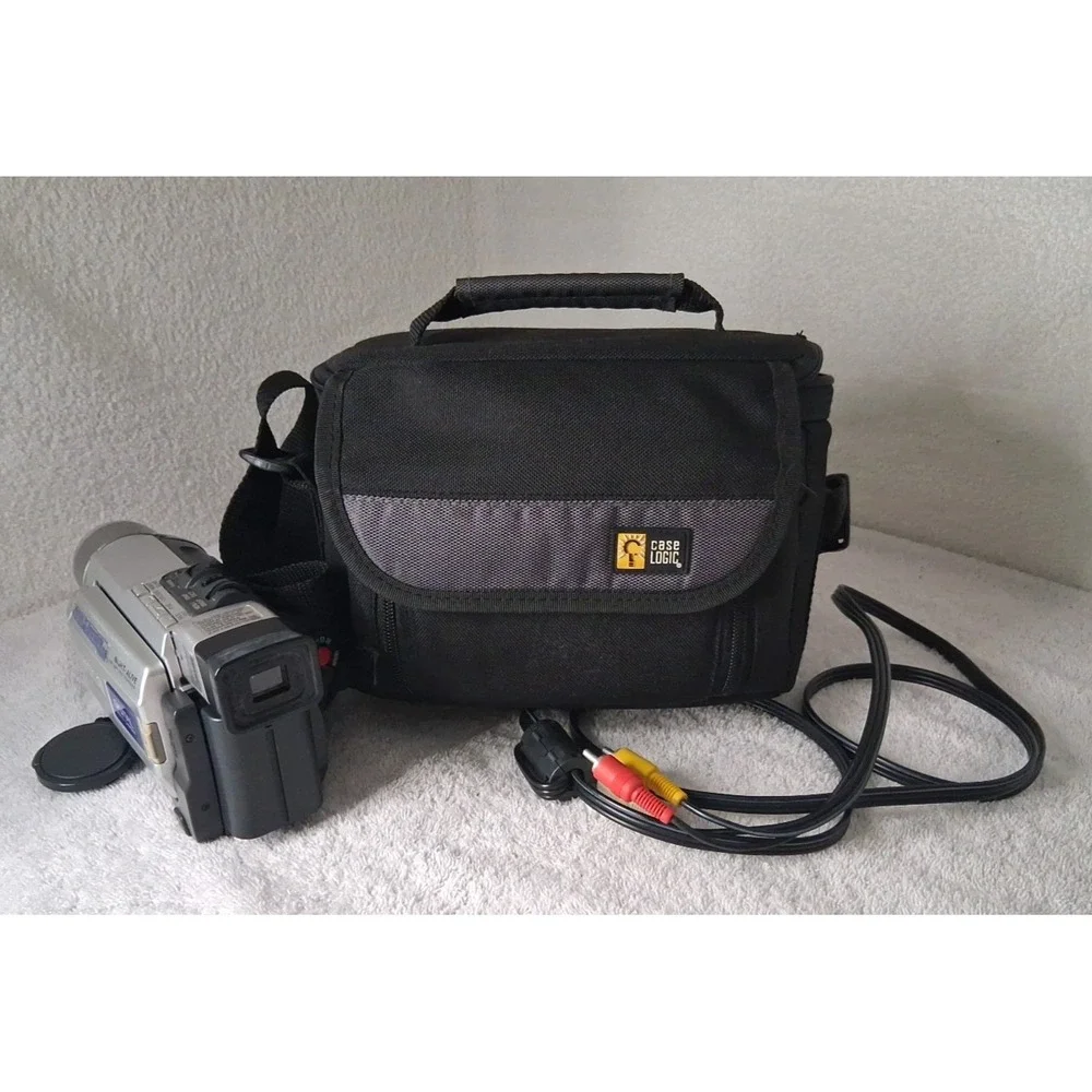 JVC Digital Video Camera with GR-DVL310U Battery *NOTHING TESTED*, CaseLogic Bag